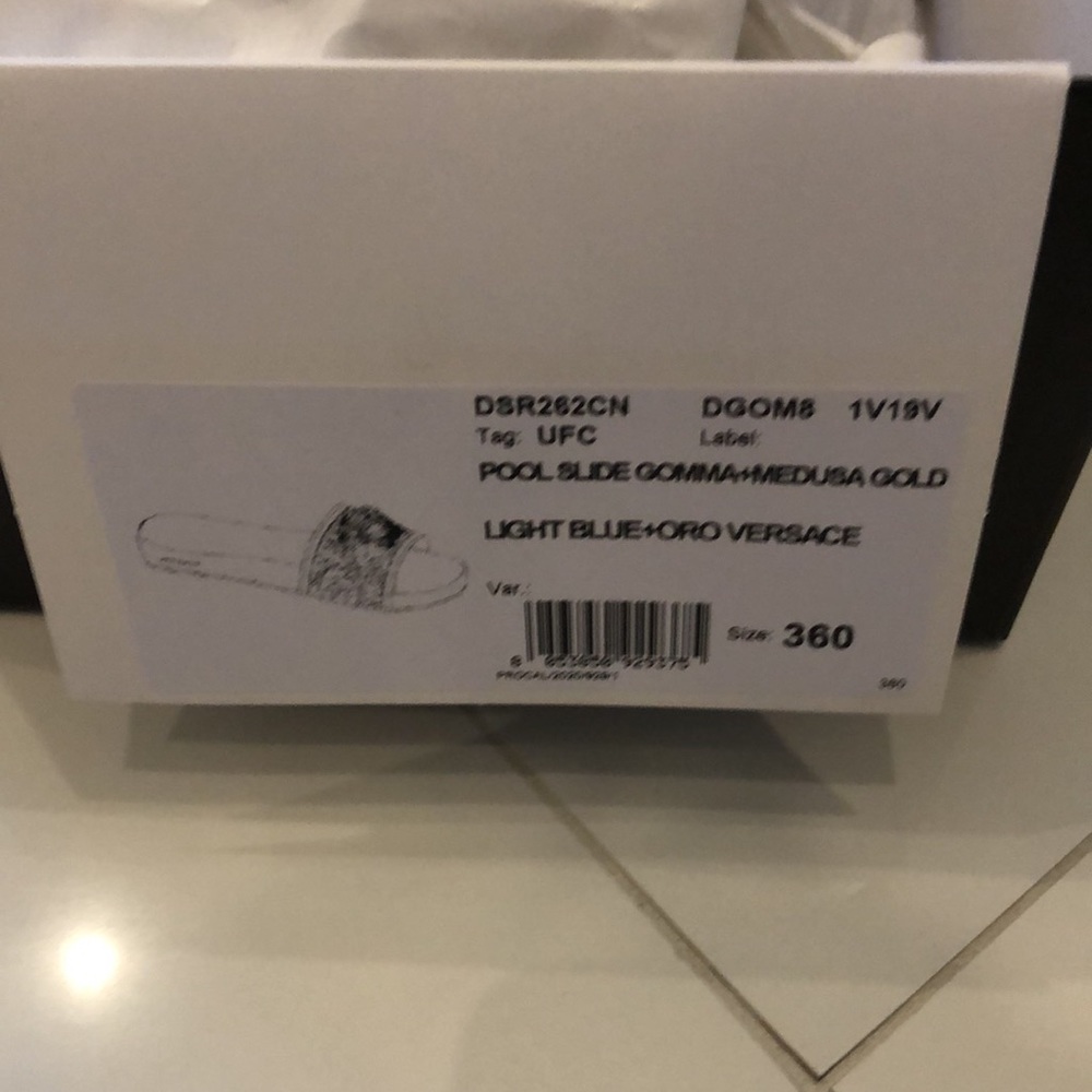 Versace slides - Picture 2 of 4